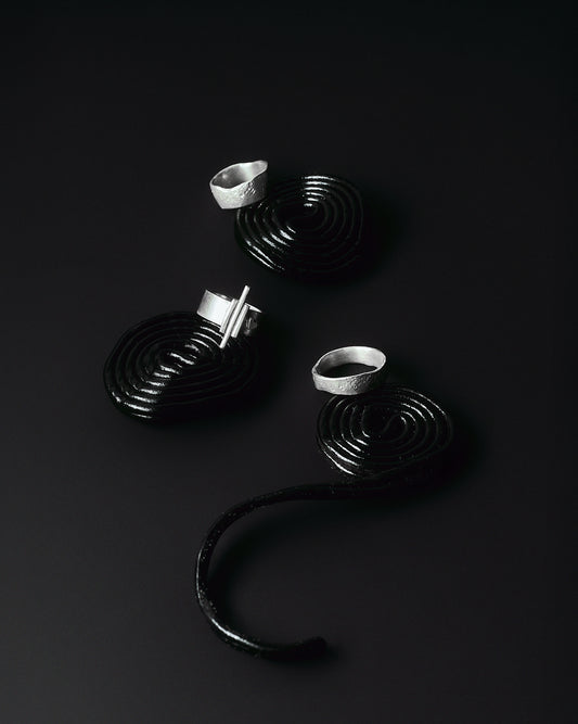 Ocean between the waves